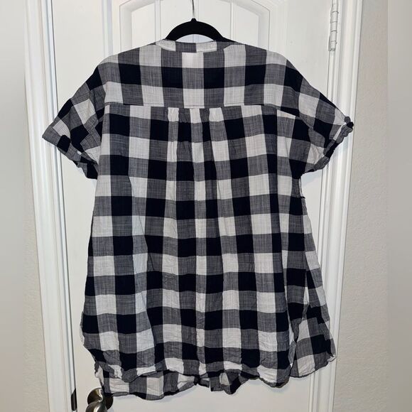 Isabel Maternity Blue and White Plaid Button-Up Shirt size xl - Picture 5 of 5